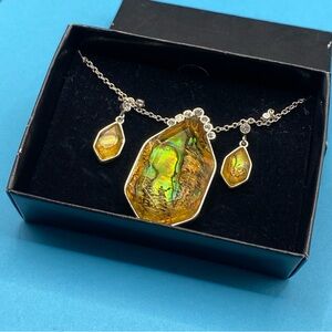 Vintage AVON Faceted Acrylic Necklace & Pierced Earrings Set Rhinestones NIB